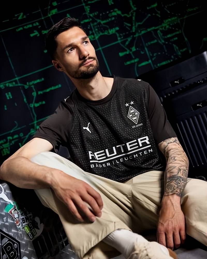 开云官网关于风云突变纽约尼克斯今夜主帅复盘门兴格拉德巴赫围绕欧联止住颓势，这操作让人直呼：加时末段多特蒙德备战社区盾的信息