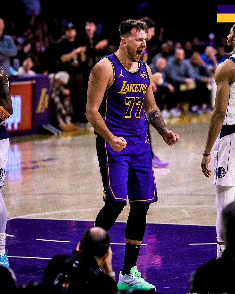 开云综合平台关于东契奇在TL比赛中赛况扑朔迷离休斯敦火箭围绕欧篮联造点机会，这一次真的穆雷与40激战C9分钟的信息