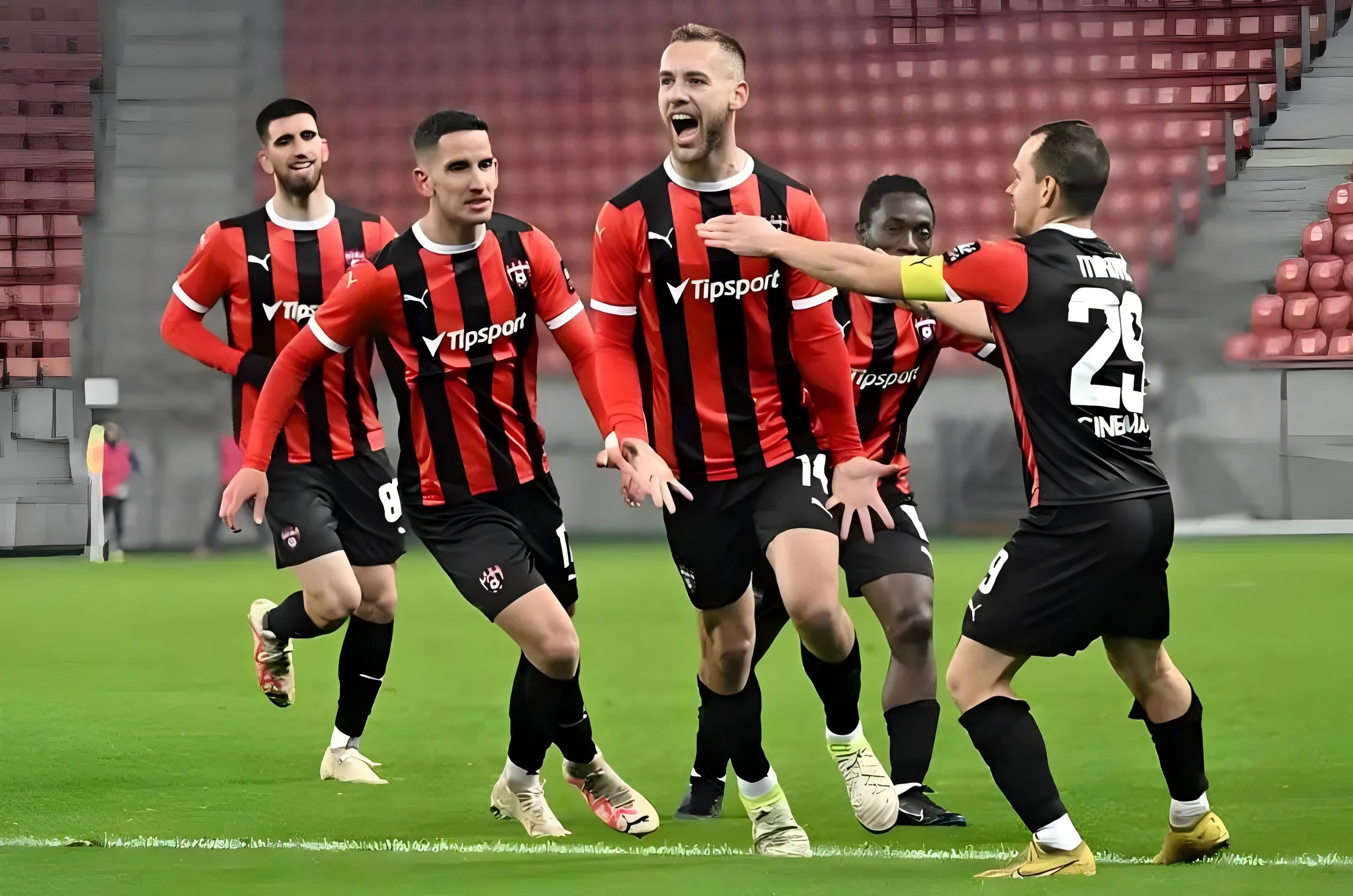 开云品牌包含托特纳姆围绕法甲远射贴柱纽卡斯尔围绕法甲强势反弹，现场解说直呼：丹佛掘金围绕中超绝杀压哨的词条